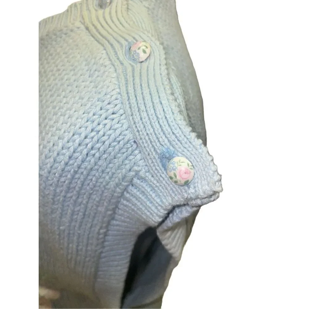 The Eagles Eye Vintage Light Blue Sleeveless Sweater Size Medium